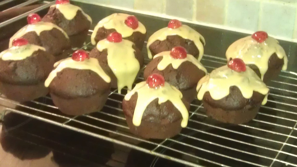 Christmas Pudding Cup Cakes