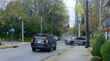 Rainy South Carolina intersection where a tourist car accident could occur